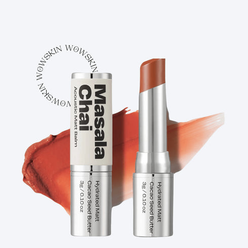 Îmbracă-ți buzele într-o nuanță caldă, inspirată de ceaiul Masala Chai.
Balsamul mat oferă culoare intensă și confort de durată. WowSkin Romania