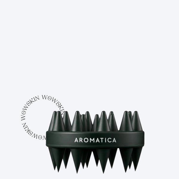 Aromatica Dual Scalp Care Shampoo Brush oferă un masaj revigorant ce stimulează circulația scalpului. Ideal pentru o curățare profundă și aplicarea eficientă a șamponului.