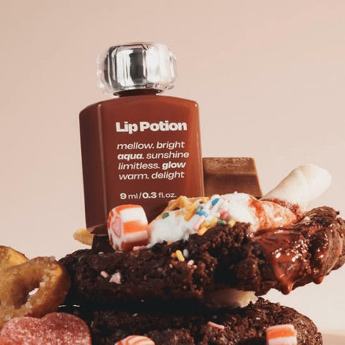 Buze catifelate și strălucitoare cu un balsam delicat nude
Lip Potion Aqua Glow #09 Coco Milk este alegerea perfectă pentru un machiaj discret și buze sănătoase, cu efect de volum. WowSkin Romania