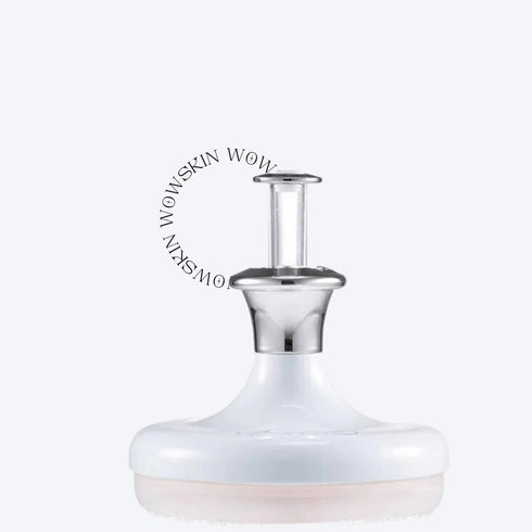 Benton Pore Clear Brush curăță în profunzime porii, eliminând eficient excesul de sebum și celulele moarte. wowskin.ro