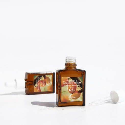 Cu 15% Vitamina C pură și antioxidanți activi, Dr. Althea Boosting Serum oferă strălucire vizibilă și un ten revitalizat, zi după zi. wowskin.ro