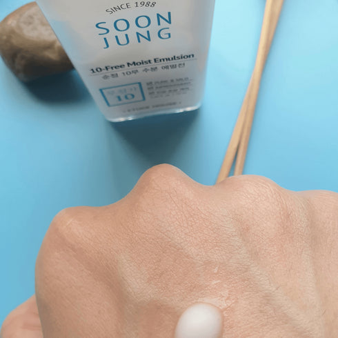 etude-soon-jung-10-free-moist-emulsion