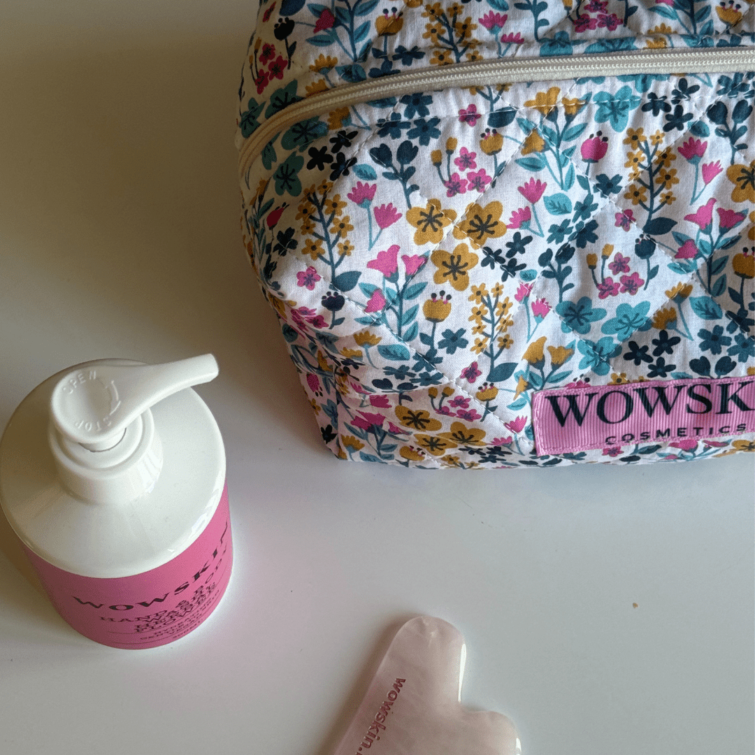 Makeup bag FLOWER POWER - WowSkin Romania