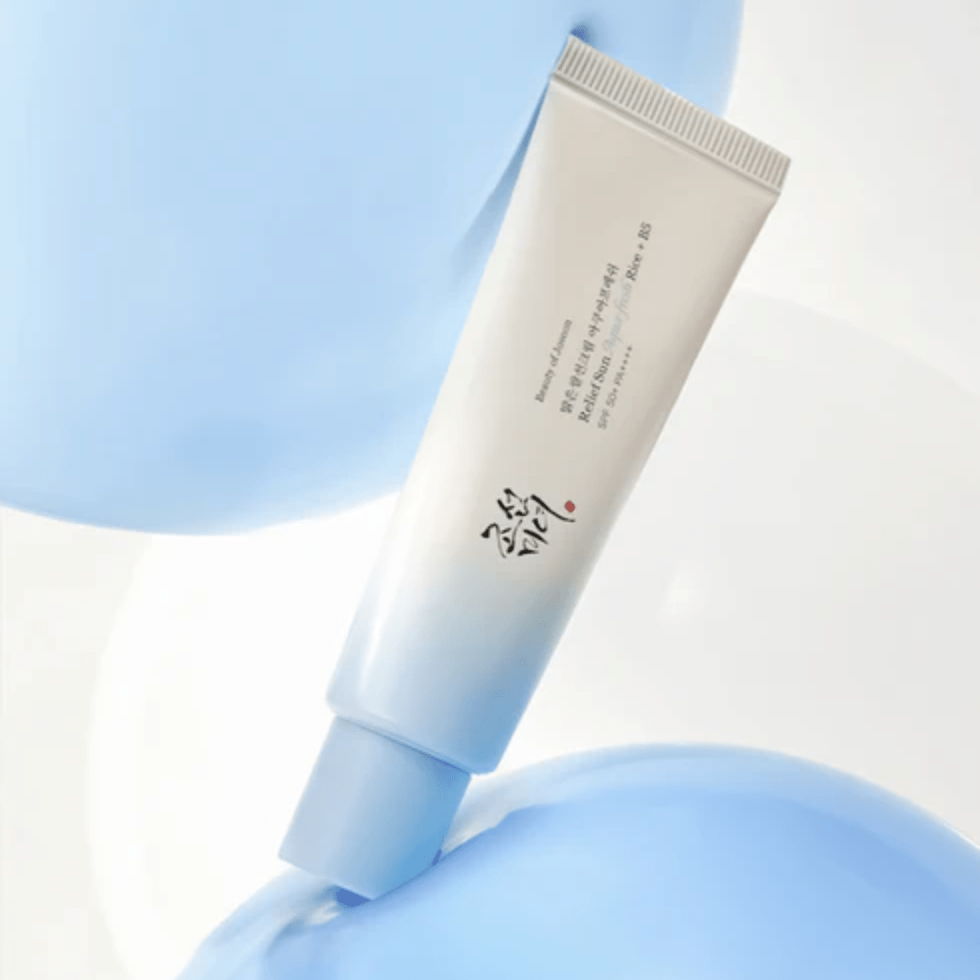 Beauty of Joseon Relief Sun 50ml – cremă lejeră cu protecție UVA/UVB.
Conținutul de orez hrănește pielea, iar B5 ajută la regenerare și hidratare. wowskin.ro