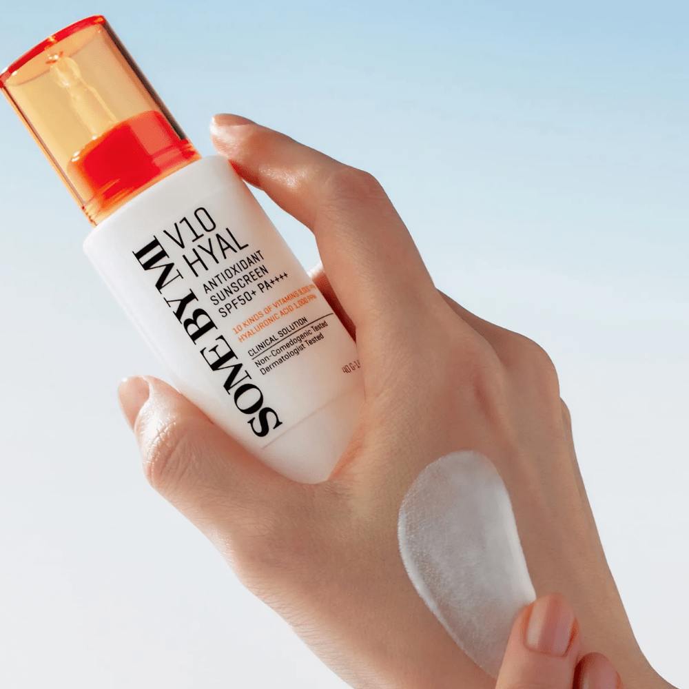 V10 HYAL Antioxidant Sunscreen SPF50+ - WowSkin Romania