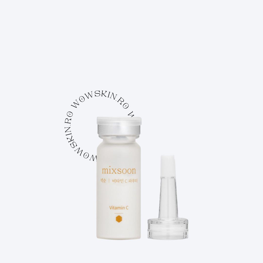 Mixsoon Vitamin C Powder, 8 g   Descoperă puterea pură a Vitaminei C cu Mixsoon Vitamin C Powder. Acest produs inovator de 8g este conceput pentru a-ți permite să-ți personalizezi rutina de îngrijire a pielii adăugând o doză de antioxidant puternic în serurile sau cremele tale preferate. Pulberea de vitamina C pură Mixsoon ajută la iluminarea pielii, reducerea aspectului petelor pigmentare și îmbunătățirea texturii pielii.